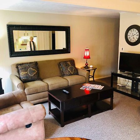 Galena Penthouse Overlooking Main Street With Free Off Street Parking Exteriör bild