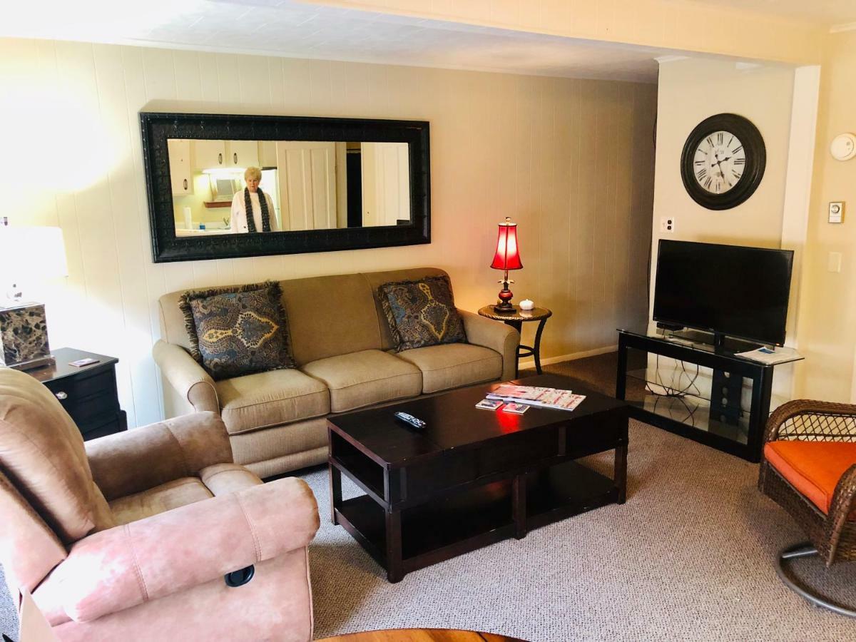 Galena Penthouse Overlooking Main Street With Free Off Street Parking Exteriör bild