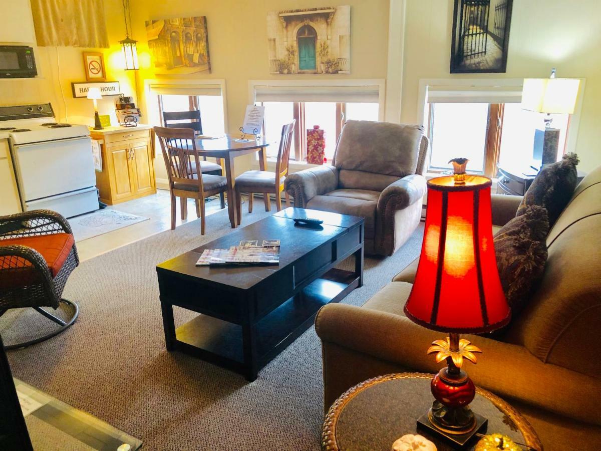 Galena Penthouse Overlooking Main Street With Free Off Street Parking Exteriör bild